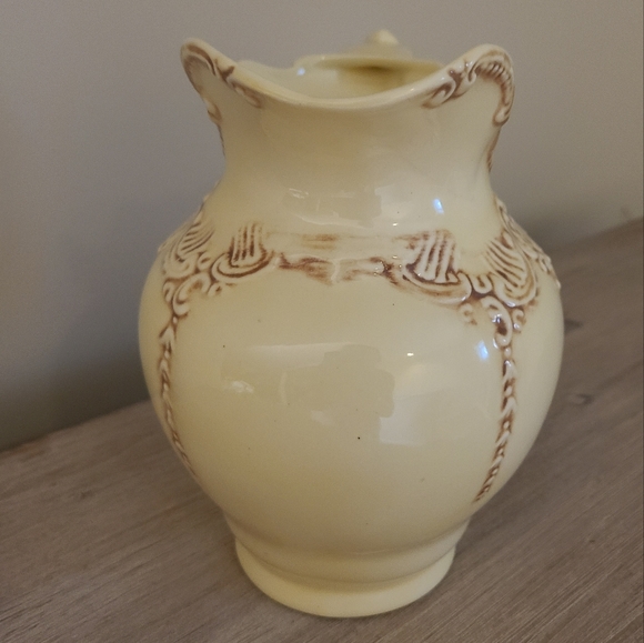 🔥Vintage Arnels 1975 Ceramic Pitcher - Picture 3 of 12